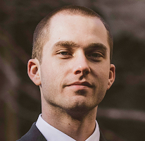 Thomas Whitfield、暗号資産市場のエキスパートを務めるトレーディングアナリスト、ポートレート